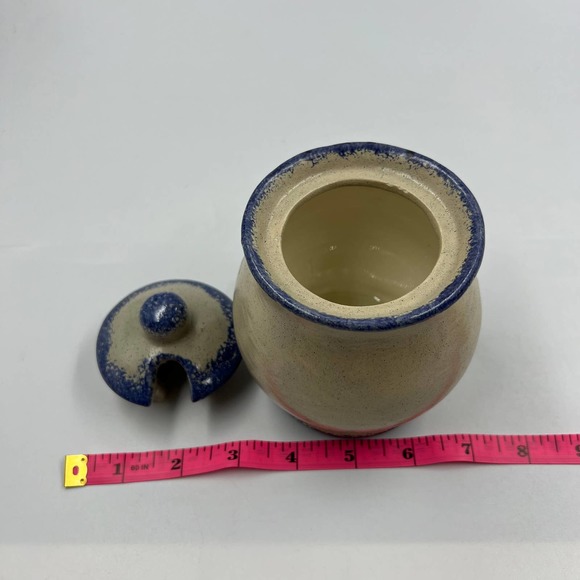 Americana Primitive Honey Jar With Honey Comb Ladle Glazed Ceramic Decor - Picture 6 of 8